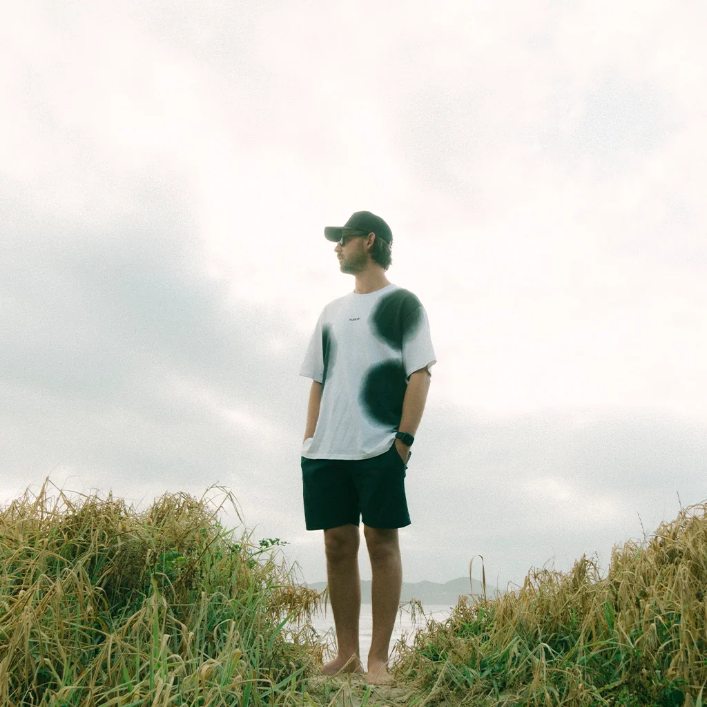 T_WHITEOUT - Image 6